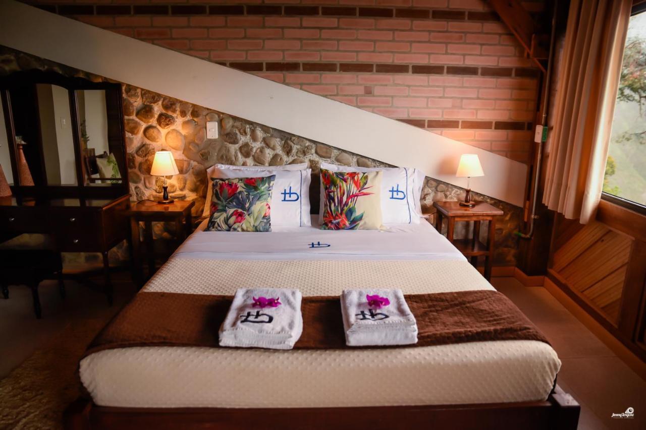 Ecohotel Bordones Isnos Exterior photo